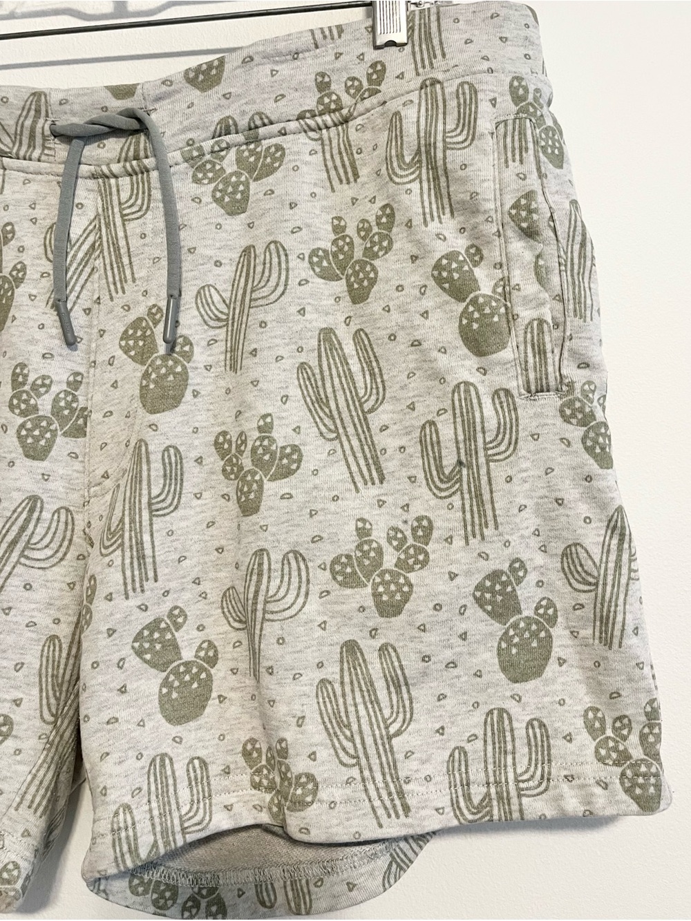 Chubbies Casual Shorts Gray with Green Cactus Print. Built in Boxer Briefs. Sz L - Picture 3 of 7